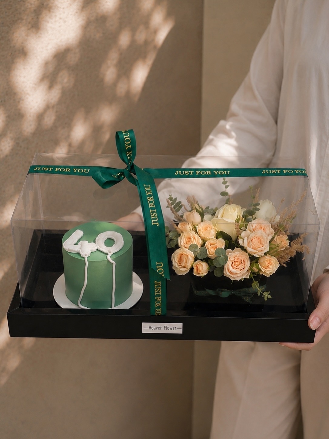 باکس گل و کیک آترین