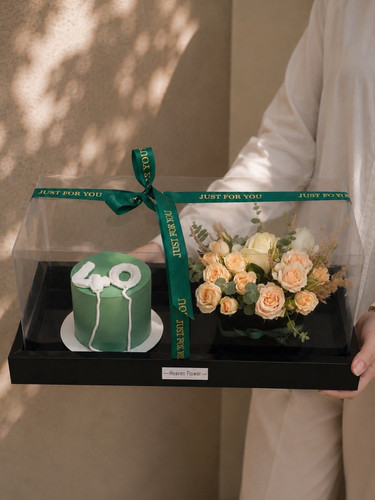 باکس گل و کیک آترین