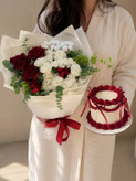 ست دسته گل و کیک چری